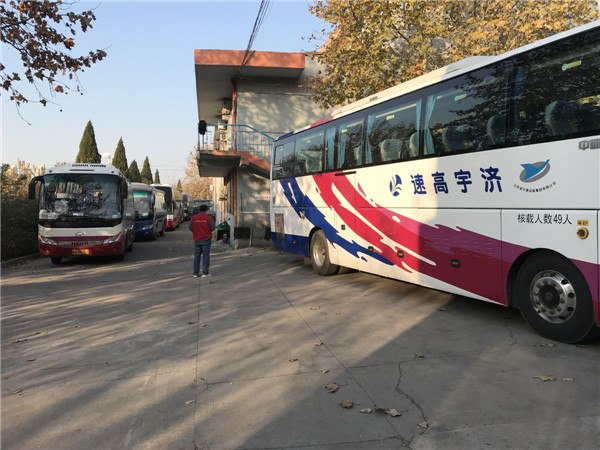 机动车检测维修中心综检站承接2018年济南市道路运输客运车辆春检工作 2017年12月04日.jpg