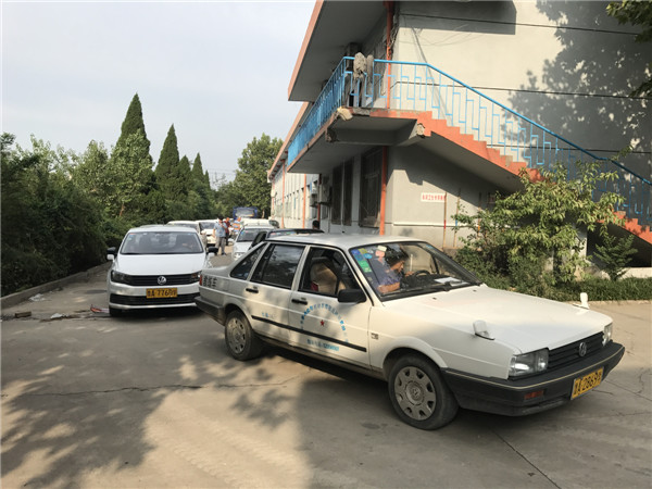 机动车检测维修中心综检站承接2017年度济南市教练车技术等级评定检测工作 2017年09月05日2.jpg