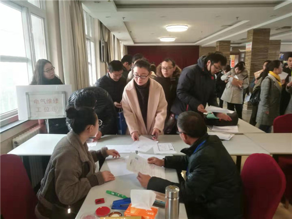 机动车检测维修中心圆满完成2019年二级建造师(济南考区)报名审核工作 2019年03月18日5.jpg