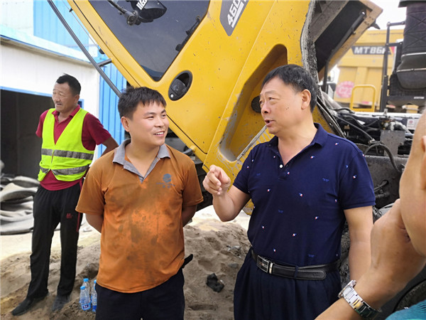 机动车检测维修中心赴内蒙古鄂尔多斯矿区进行实地调研 2019年08月06日.jpg