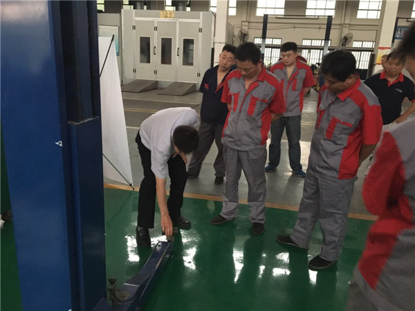 机动车检测维修中心汽车修理厂举办“安全生产月”专题培训活动 2017年06月30日2.jpg